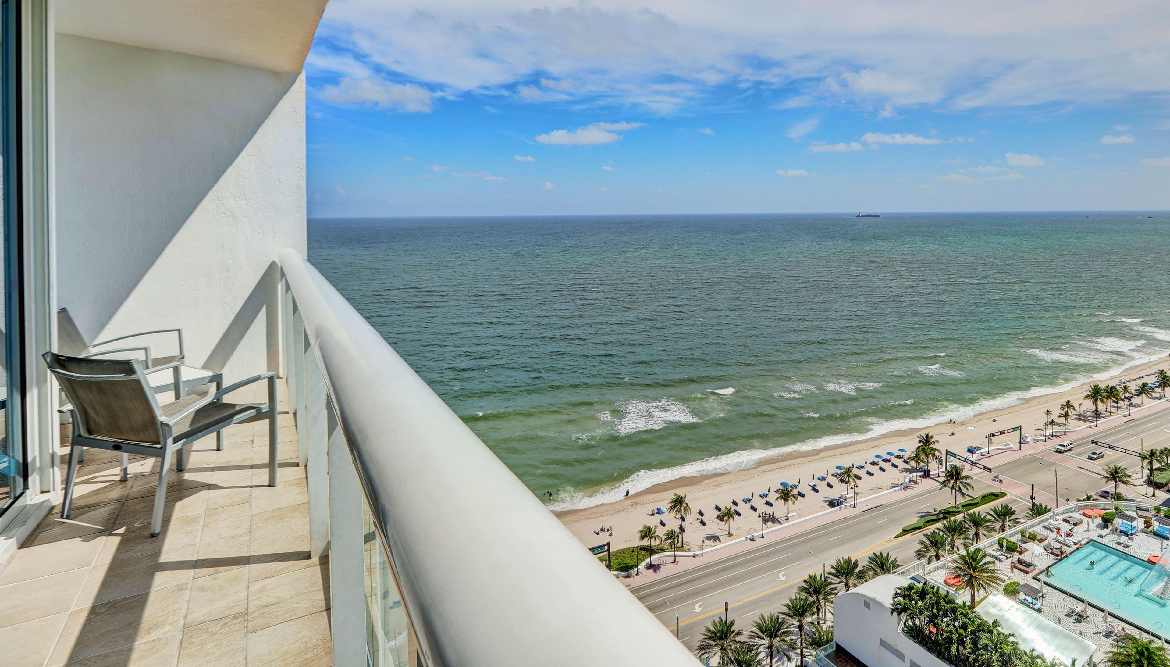 Hilton Fort Lauderdale Beach Resort Экстерьер фото