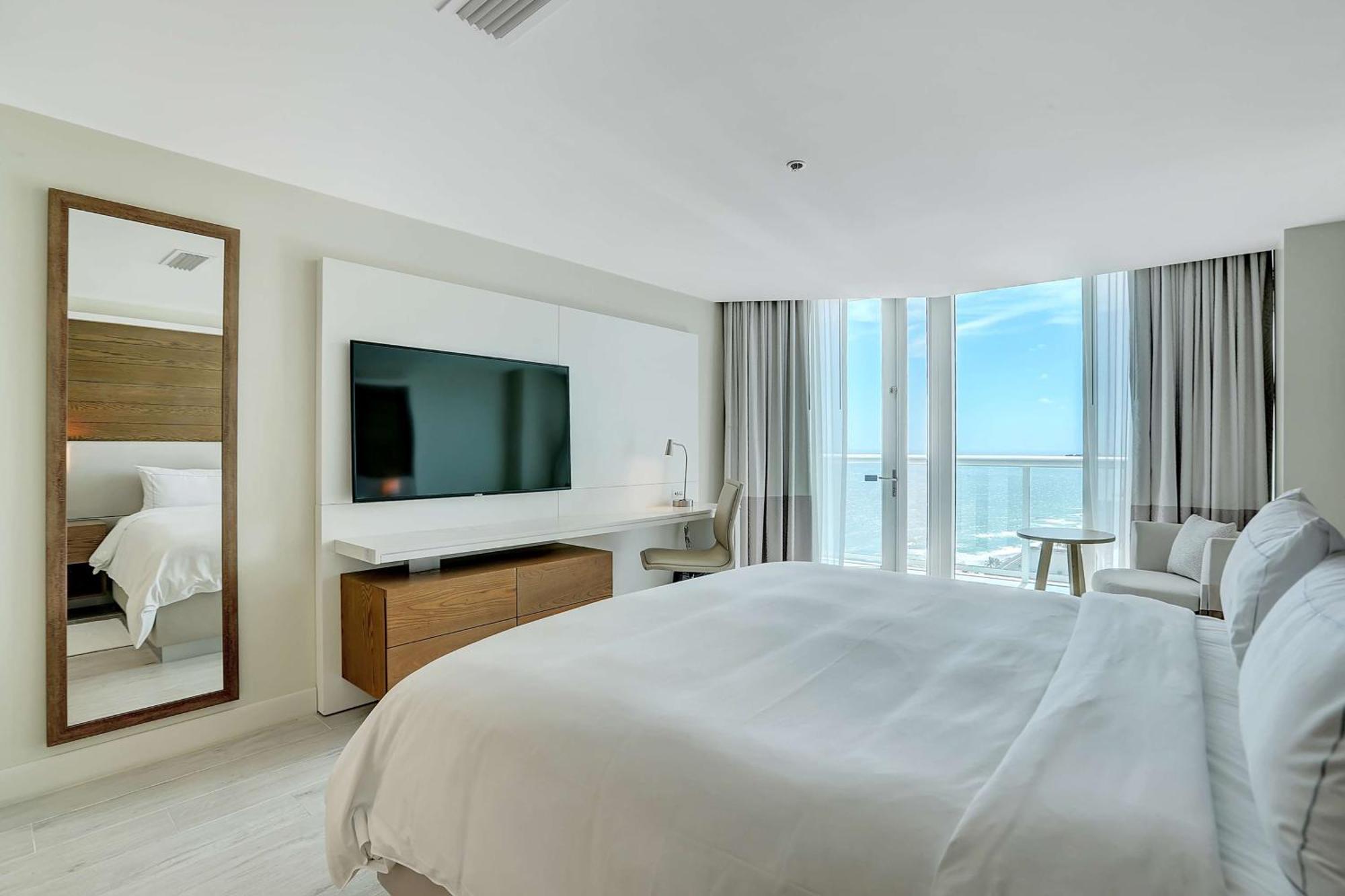 Hilton Fort Lauderdale Beach Resort Экстерьер фото